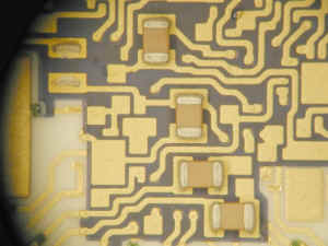 hybrid-chip-caps.jpg (83139 bytes)